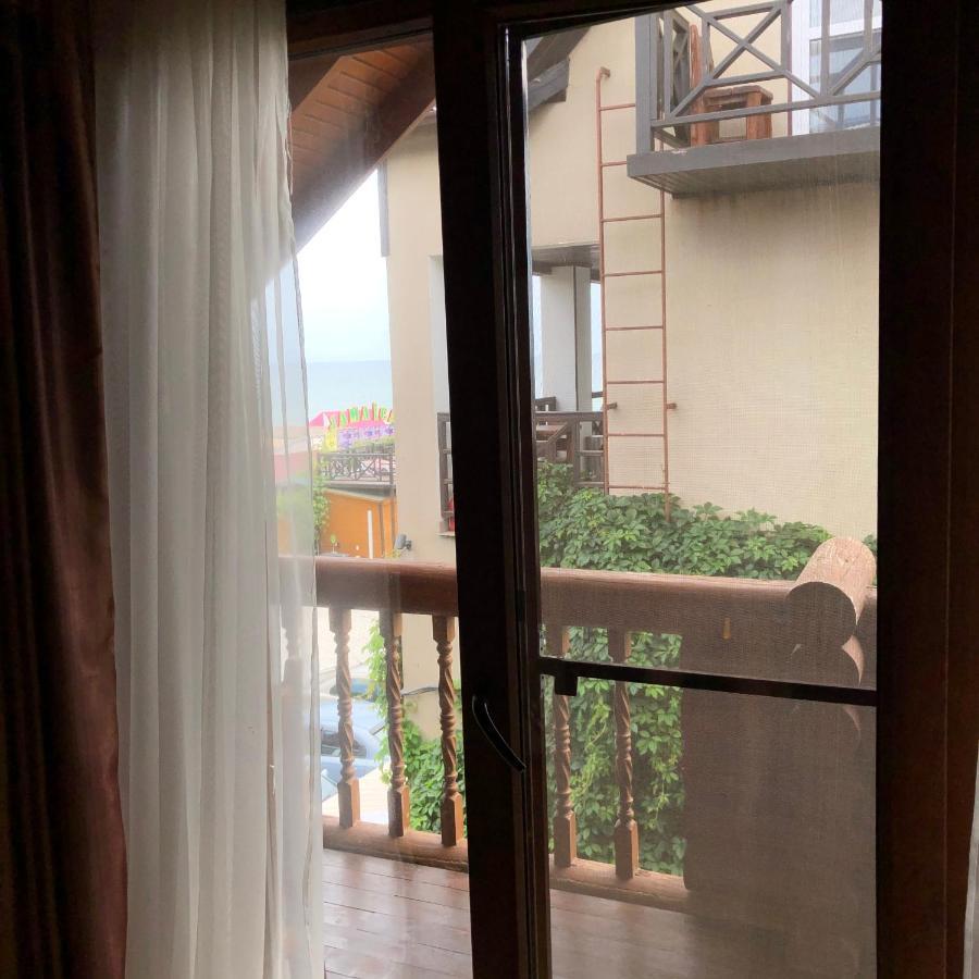 Веселий Кут Hotel Zaliznyy Port Bagian luar foto