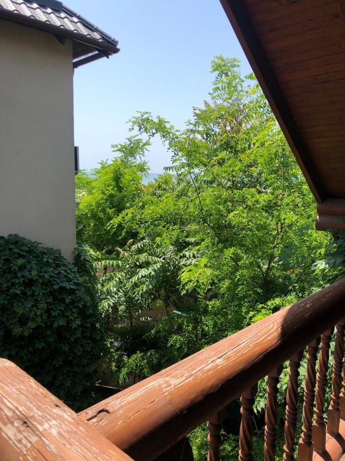 Веселий Кут Hotel Zaliznyy Port Bagian luar foto
