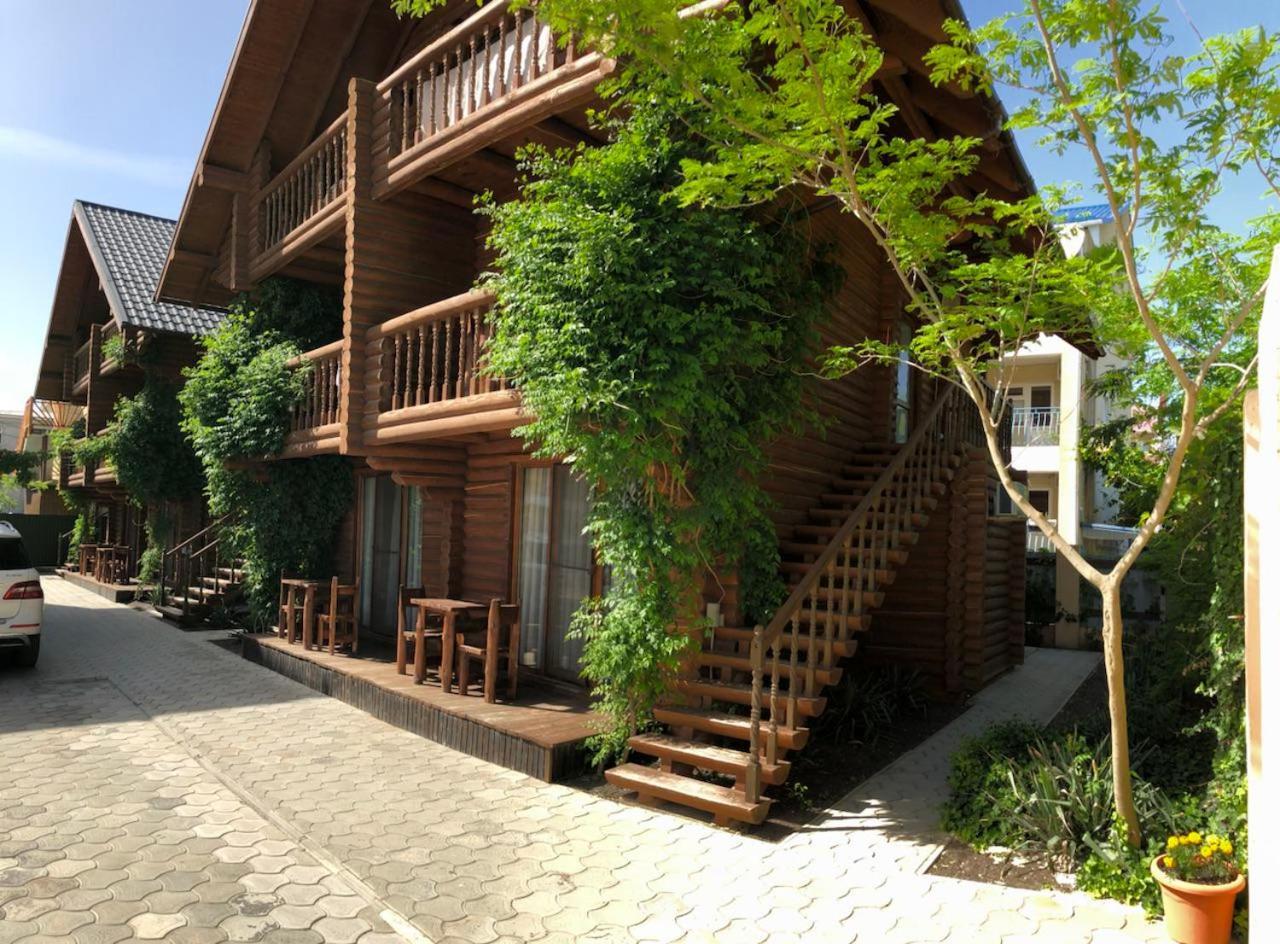 Веселий Кут Hotel Zaliznyy Port Bagian luar foto