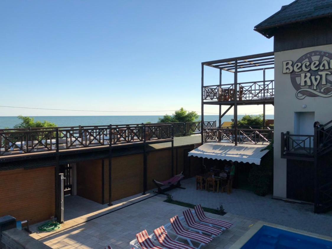 Веселий Кут Hotel Zaliznyy Port Bagian luar foto