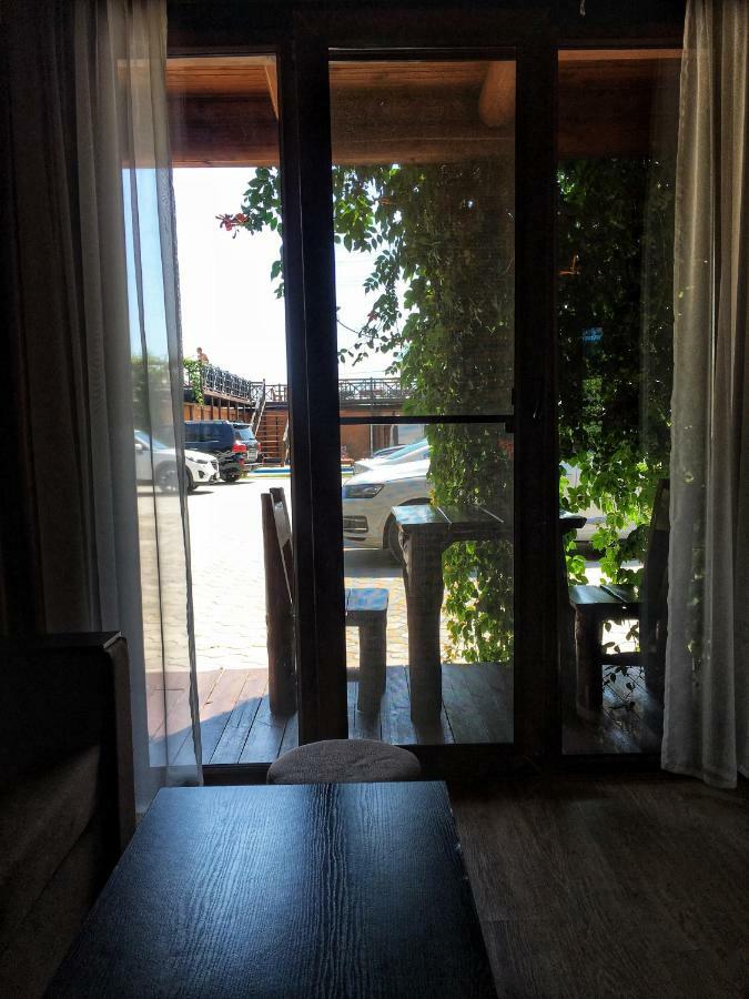 Веселий Кут Hotel Zaliznyy Port Bagian luar foto